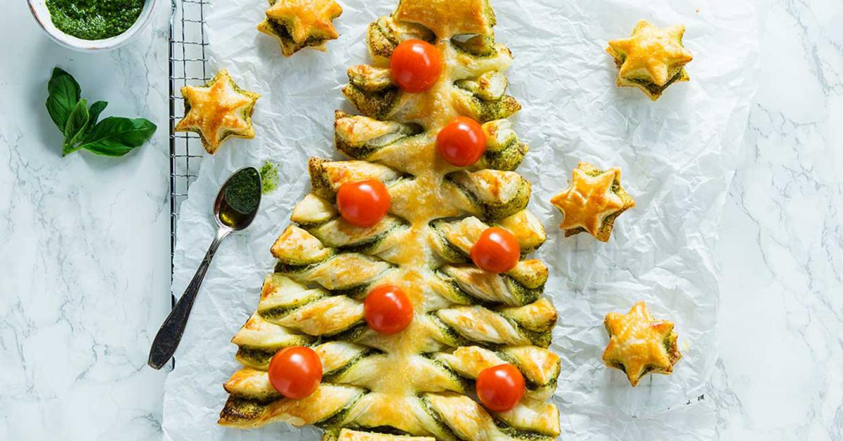 Blätterteig Tannenbaum ganz einfach gemacht | Simply Yummy