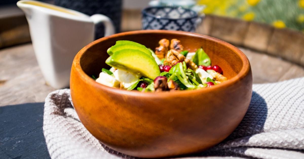 Bunter Salat mit Granatapfel und Quinoa | Simply Yummy
