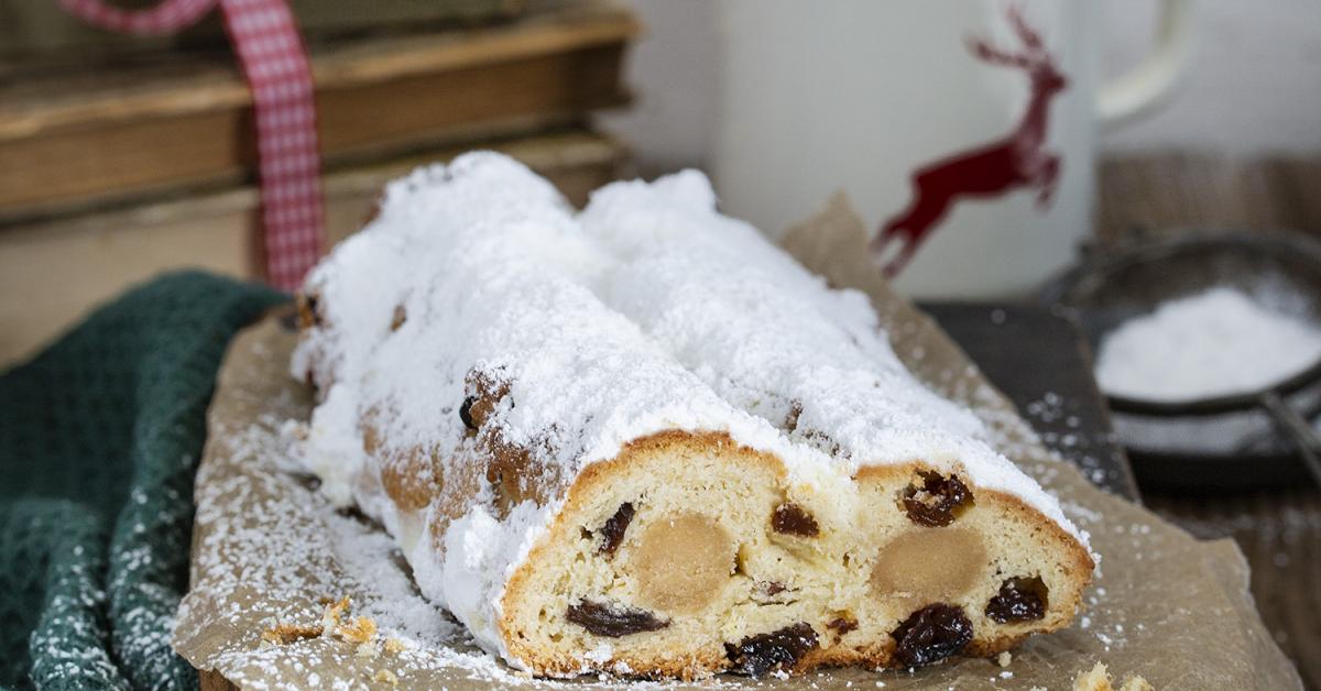 Christstollen mit Marzipan - bestes Rezept! | Simply Yummy