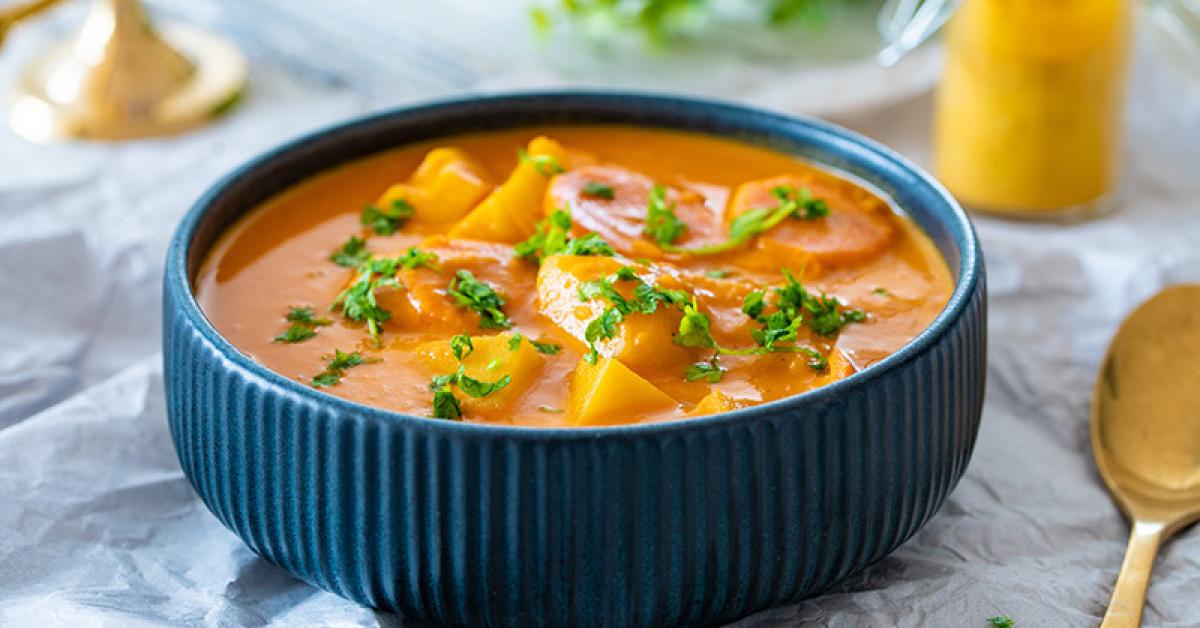 Curry mit Kartoffeln, Karotten und Kokosnuss im Cookit | Simply Yummy