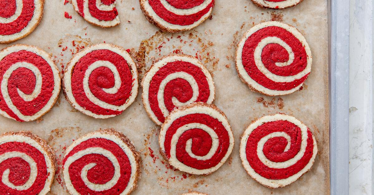 Dinkel Zimtschnecken-Kekse rot-weiß im Cookit | Simply Yummy