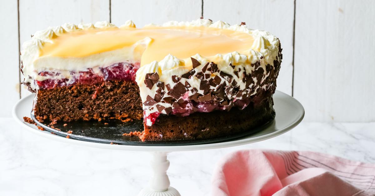 Eierlikortorte Mit Kirschen Rezepte Von Simply Yummy