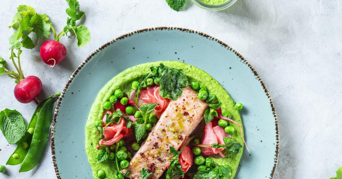 Erbsen-Minz-Püree mit Lachs | Simply Yummy Erbsen-Minz-Püree mit Lachs | Simply Yummy