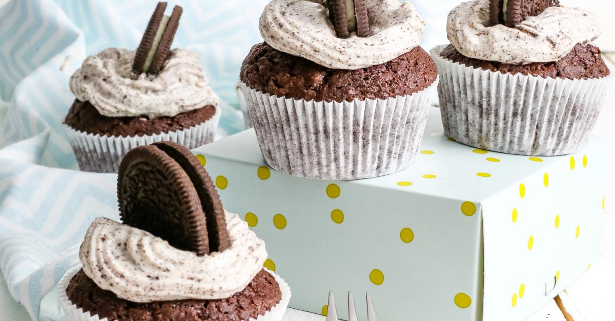 Gefüllte Oreo-Cupcakes | Rezepte von Simply Yummy