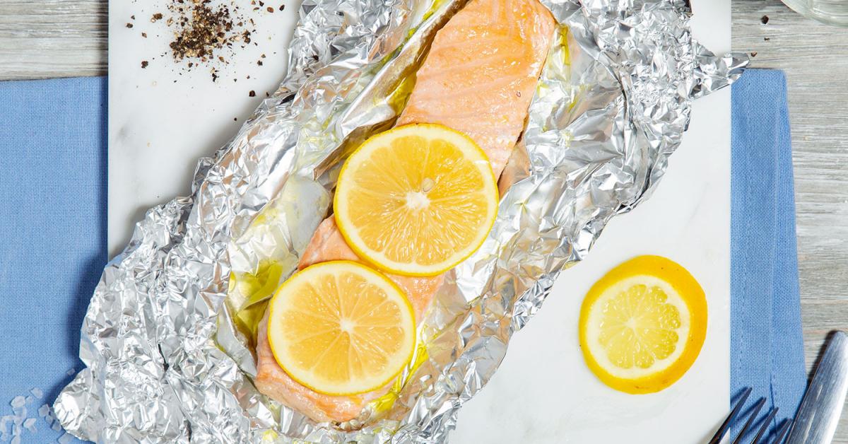 Lachs in Alufolie in 10 Minuten Rezept von Simply Yummy