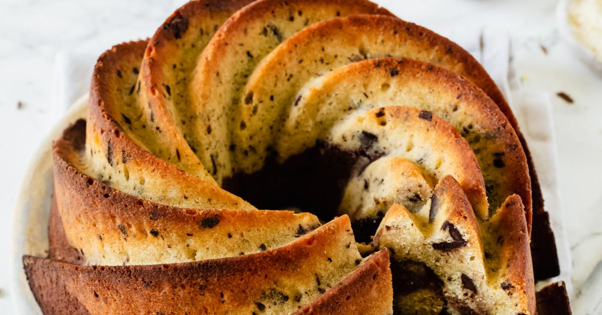 Marmorkuchen mit Marzipan - super saftig | Simply Yummy