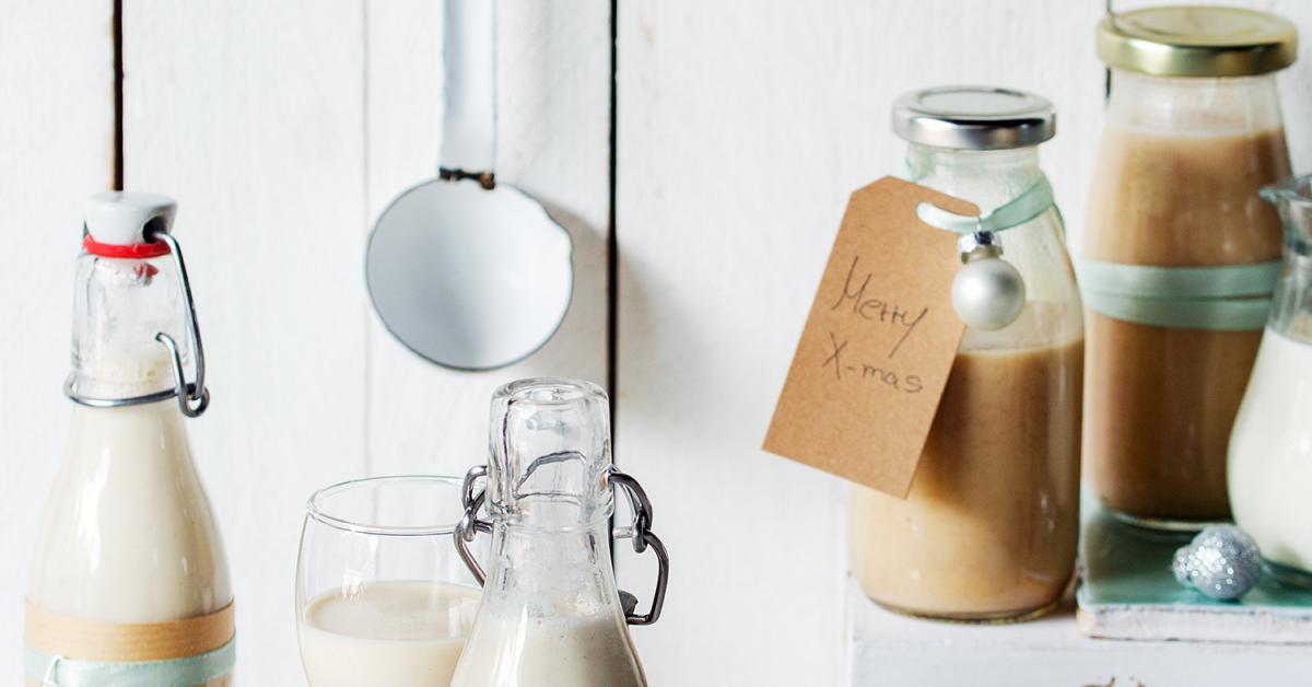 Marzipanlikör mit Amaretto selber machen | Simply Yummy Marzipanlikör mit Amaretto selber machen | Simply Yummy