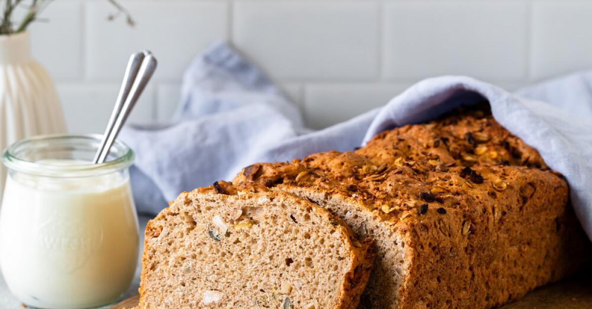 Saftiges Müslibrot mit Dinkelmehl | Simply Yummy