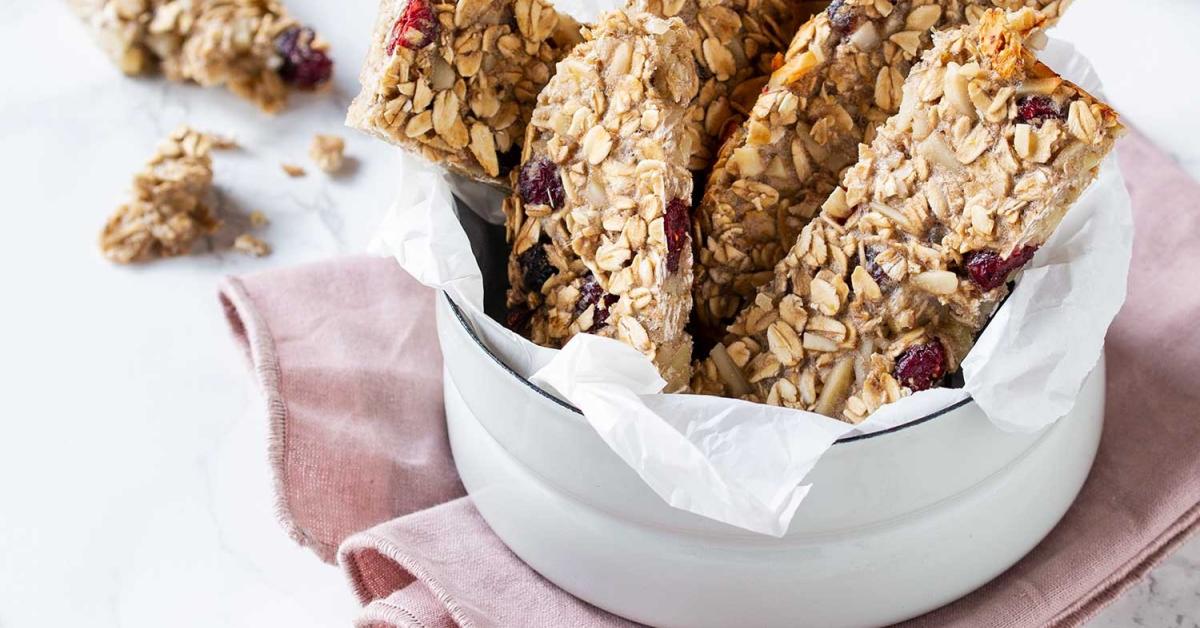 Müsliriegel ohne Zucker: 5-Zutaten-Rezept | Simply Yummy
