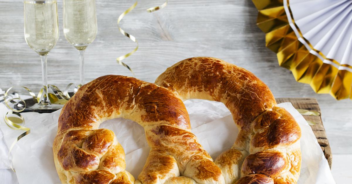 Neujahrsbrezel: Rezept mit Tipps zum Formen | Simply Yummy Neujahrsbrezel: Rezept mit Tipps zum Formen | Simply Yummy