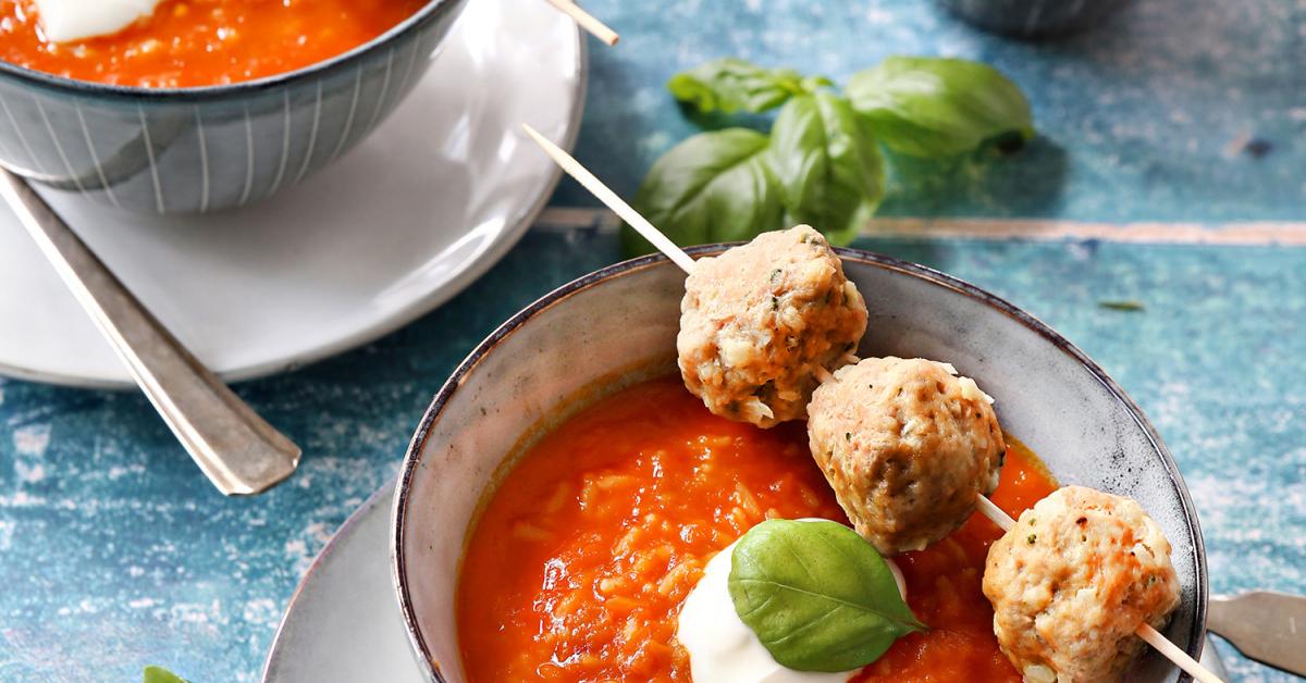 Paprika-Reis-Suppe und Hackbällchen im Cookit | Simply Yummy