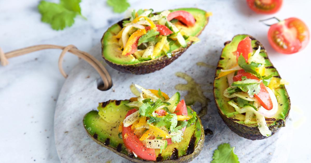 Avocado grillen gefülltes Superfood vom Rost Simply Yummy