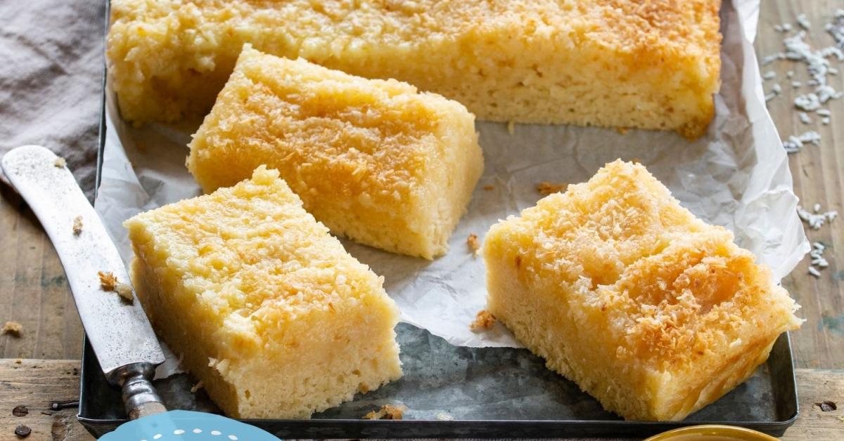 Buttermilchkuchen als Tassenrezept vom Blech | Simply Yummy