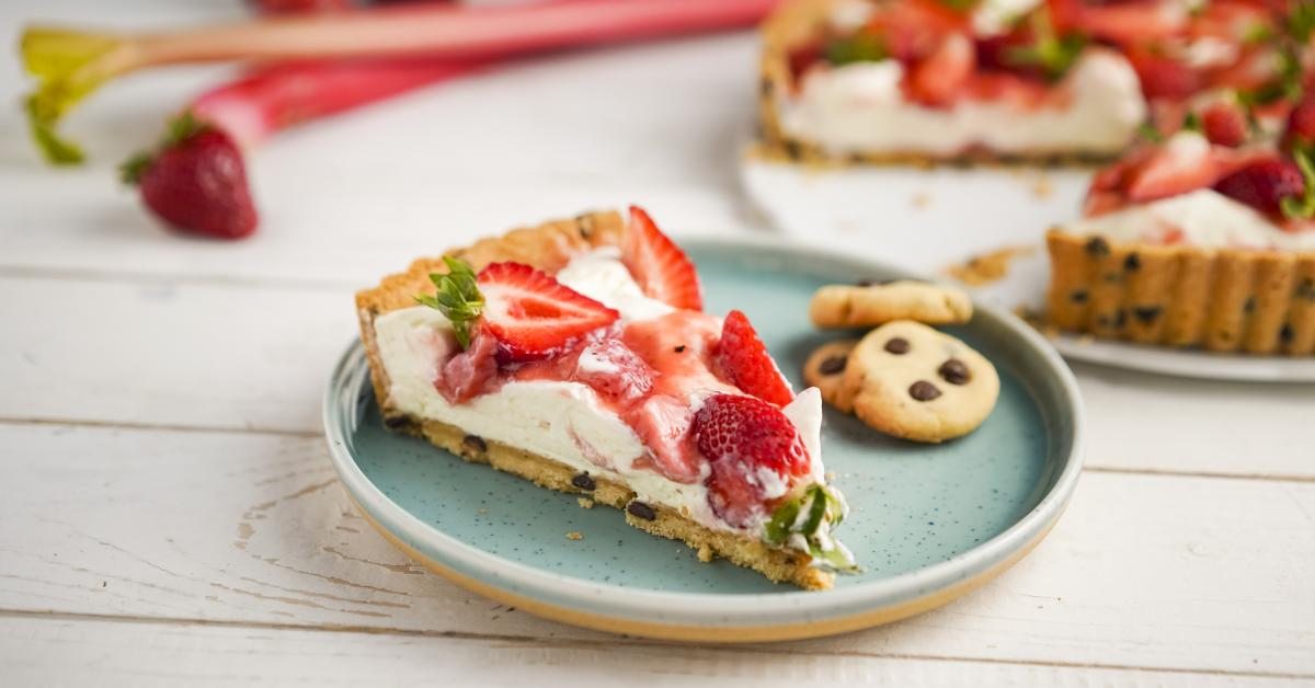 Chocolate-Chip-Cookie-Tarte mit Erdbeeren | Simply Yummy Chocolate-Chip-Cookie-Tarte mit Erdbeeren | Simply Yummy