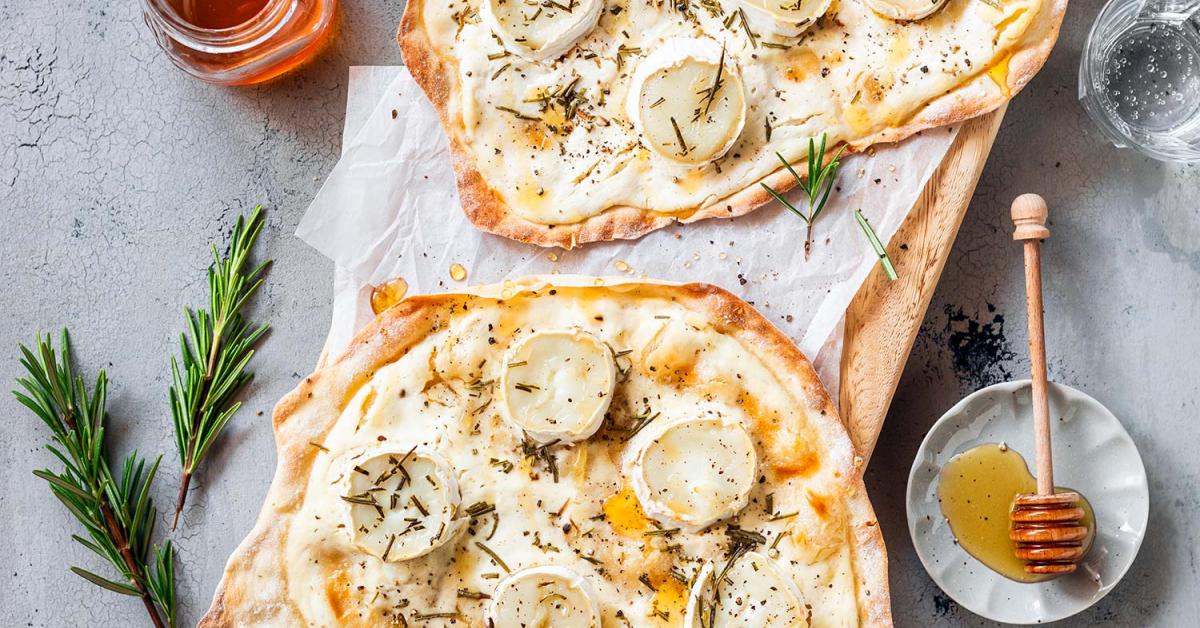 Flammkuchen mit Ziegenkäse und Honig | Simply Yummy