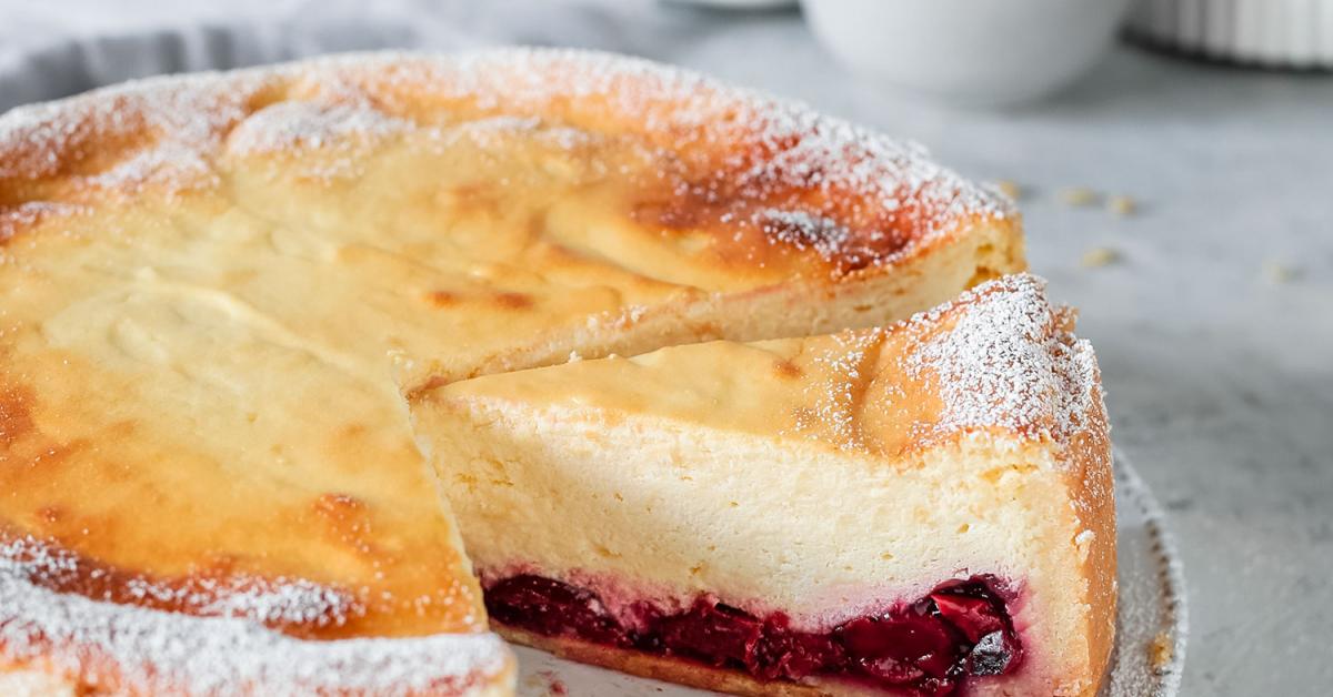 Käsekuchen mit Kirschen nach bestem Rezept | Simply Yummy