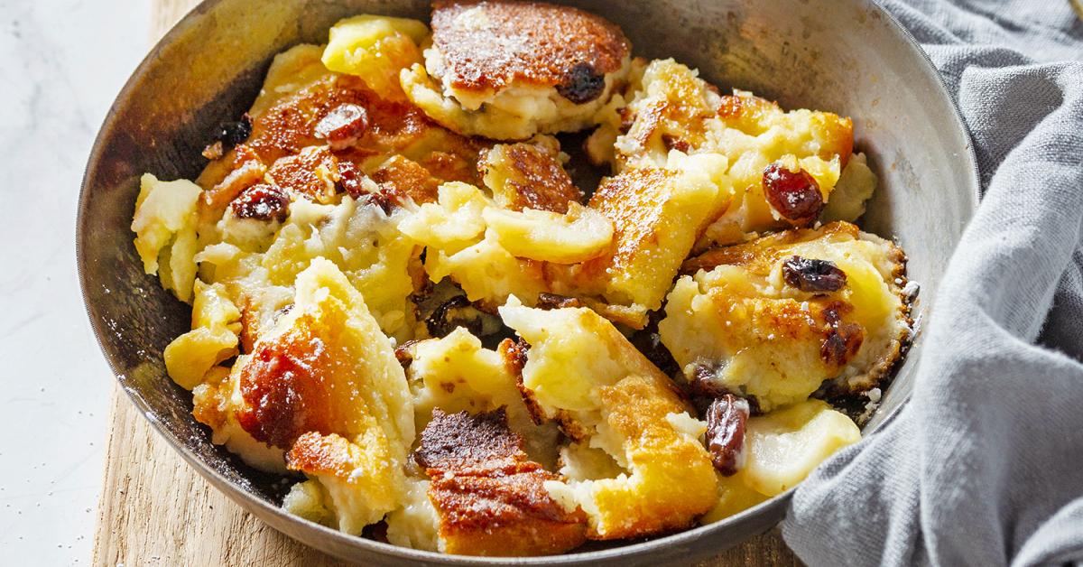 Kaiserschmarrn mit Äpfel nach Originalrezept | Simply Yummy Kaiserschmarrn mit Äpfel nach Originalrezept | Simply Yummy