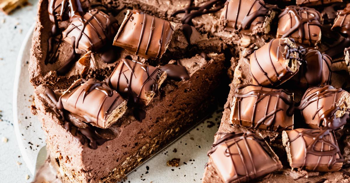 Kinder Bueno Torte ohne Backen | Simply Yummy