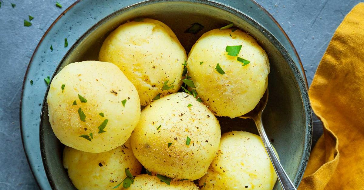 Klöße aus gekochten Kartoffeln selber machen | Simply Yummy