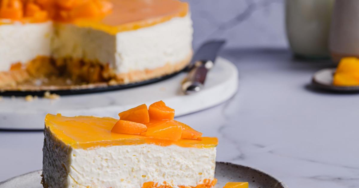 Pfirsichtorte ohne Backen mit Keksboden | Simply Yummy