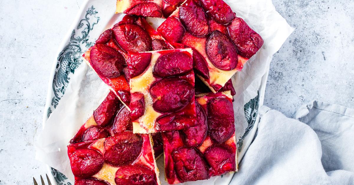 Pflaumenkuchen vom Blech mit Hefeteig - nur echt von Oma