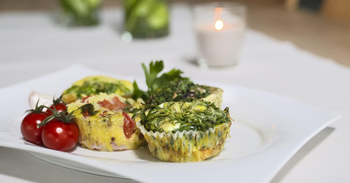 Bunte Omelette-Muffins aus dem Ofen | Simply Yummy