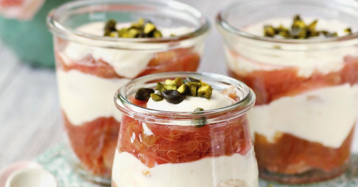 Rhabarber Tiramisu im Glas | Rezepte von Simply Yummy