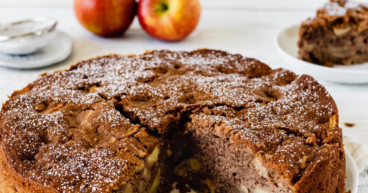 Russischer Apfelkuchen nach Omas Rezept | Simply Yummy