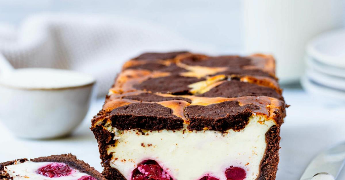 Schwarzwälder Zupfkuchen mit Kirschen | Simply Yummy