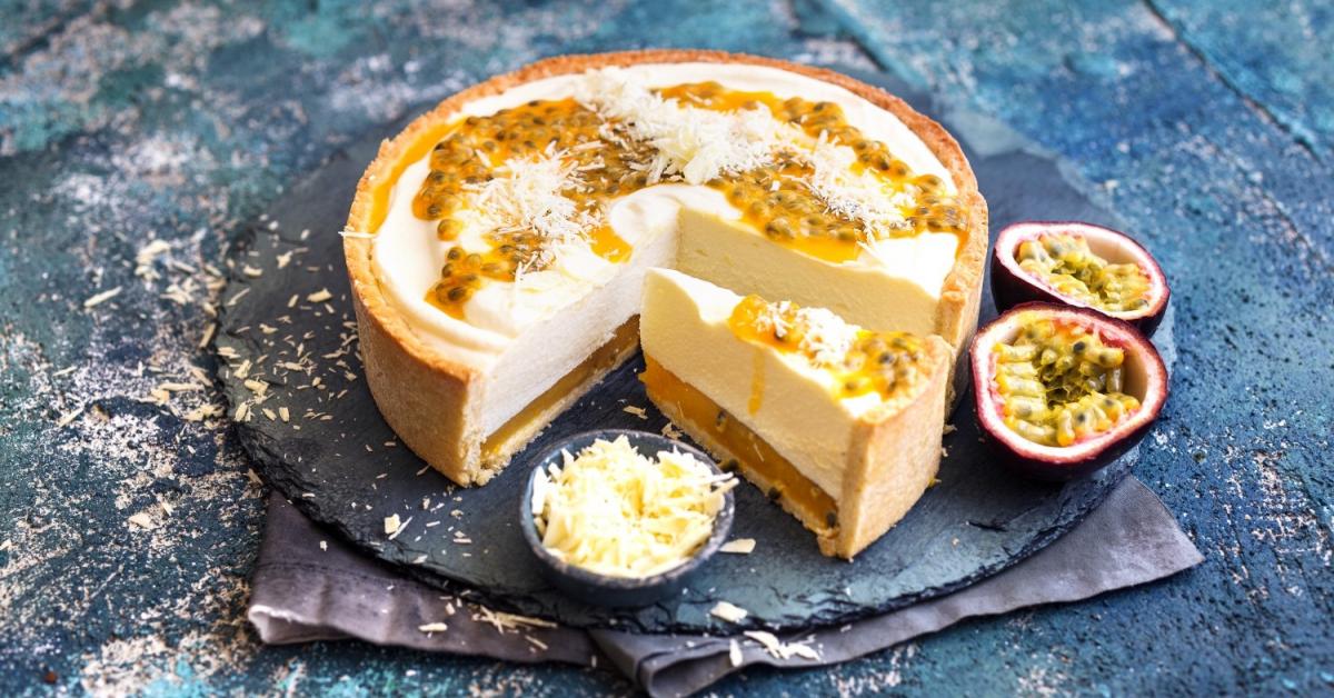 Sommertorte mit Maracuja und weißer Mousse | Simply Yummy