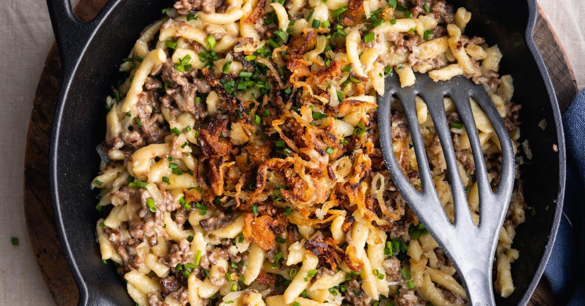 Spätzlepfanne mit Hackfleisch | Simply Yummy