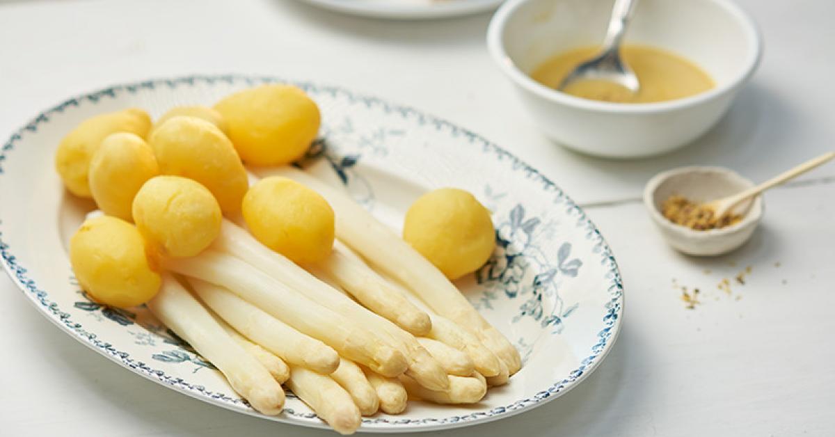 Stangenspargel mit Kartoffeln im Cookit | Simply Yummy