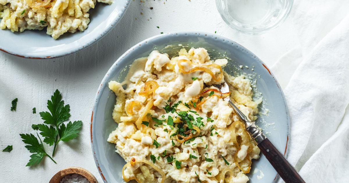 Vegane Käsespätzle - cremig wie das Original | Simply Yummy Vegane Käsespätzle - cremig wie das Original | Simply Yummy
