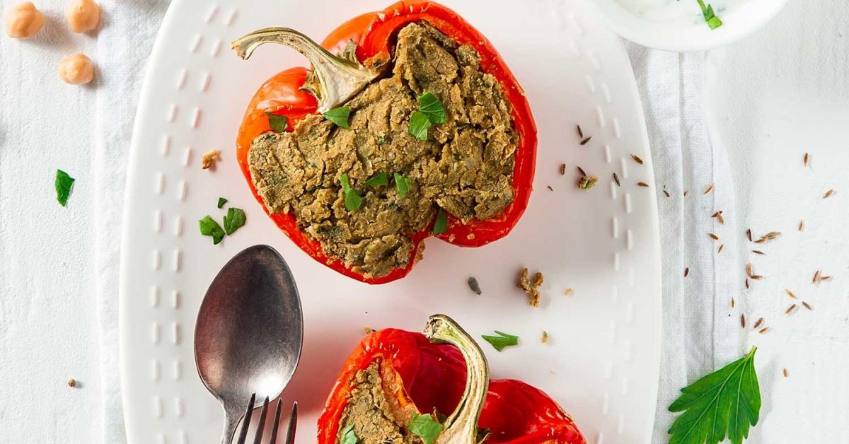 Gefüllte Paprika vegan mit Falafel - die besten! | Simply Yummy