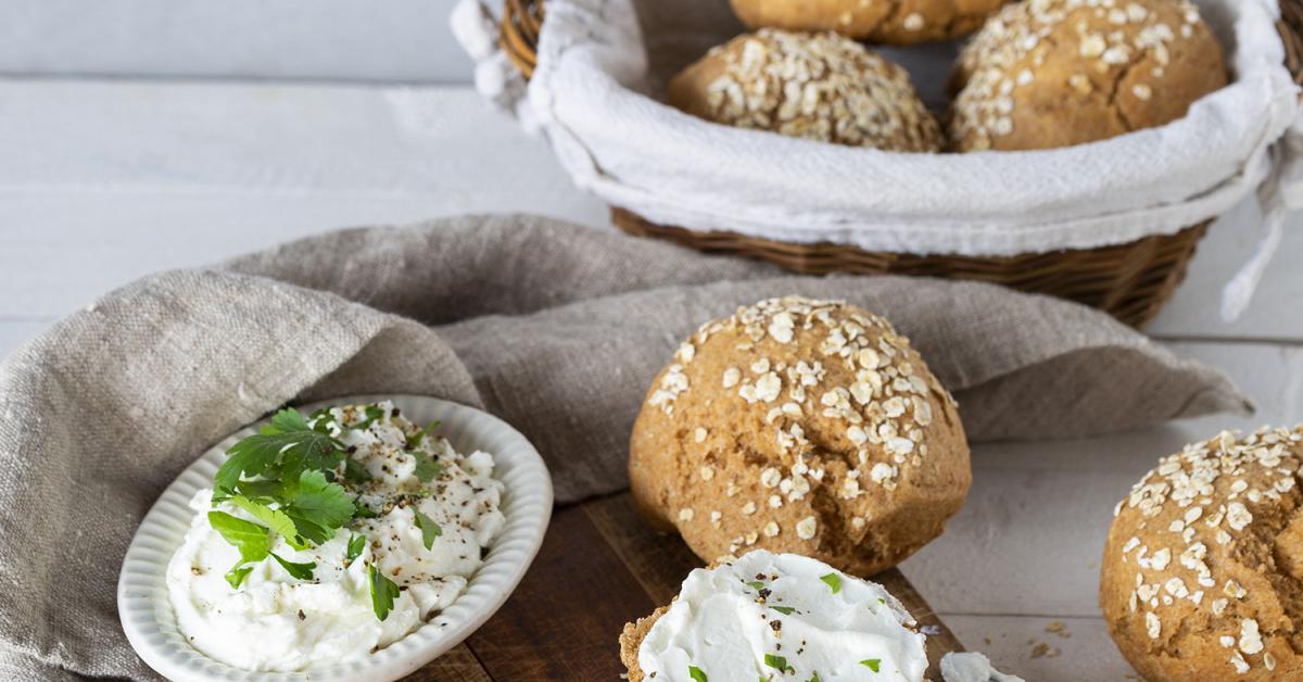 Vollkornbrötchen mit Quark ohne Hefe | Simply Yummy