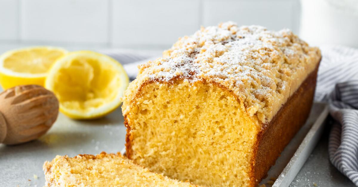 Zitronenkuchen mit Streuseln | Simply Yummy Zitronenkuchen mit Streuseln | Simply Yummy