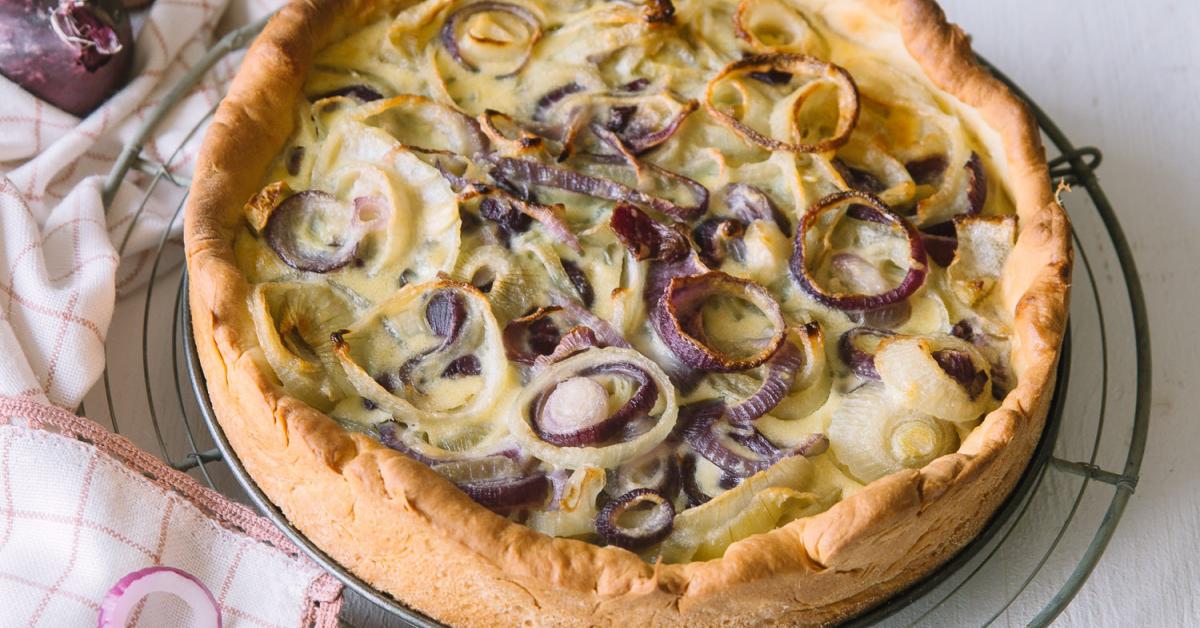 Zwiebelkuchen Vegetarisch Und Mit Hefeteig Simply Yummy Zwiebelkuchen Vegetarisch Und Mit Hefeteig Simply Yummy